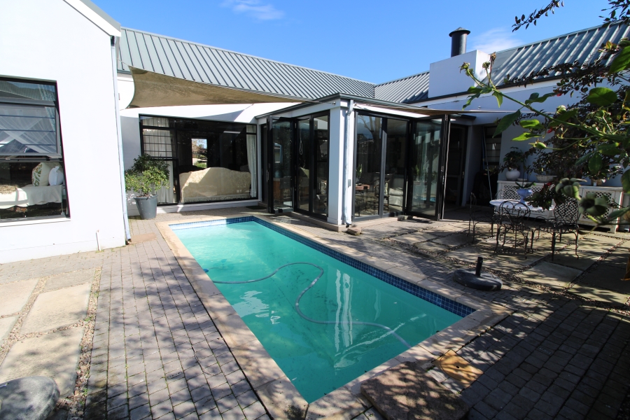 4 Bedroom Property for Sale in Earls Court Lifestyle Estate Western Cape